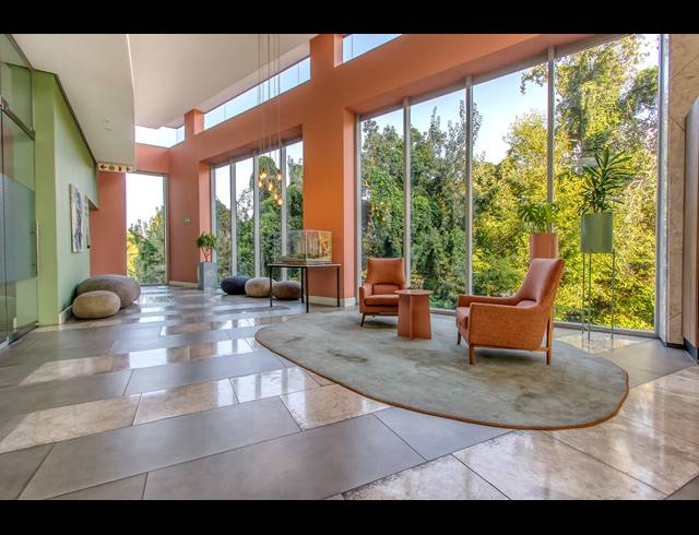 2 BEDROOM APARTMENT FOR SALE IN SANDOWN